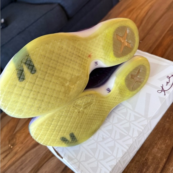 Nike Kobe IX Elite Low Purple/White Men’s Basketball Shoes - Picture 5 of 6